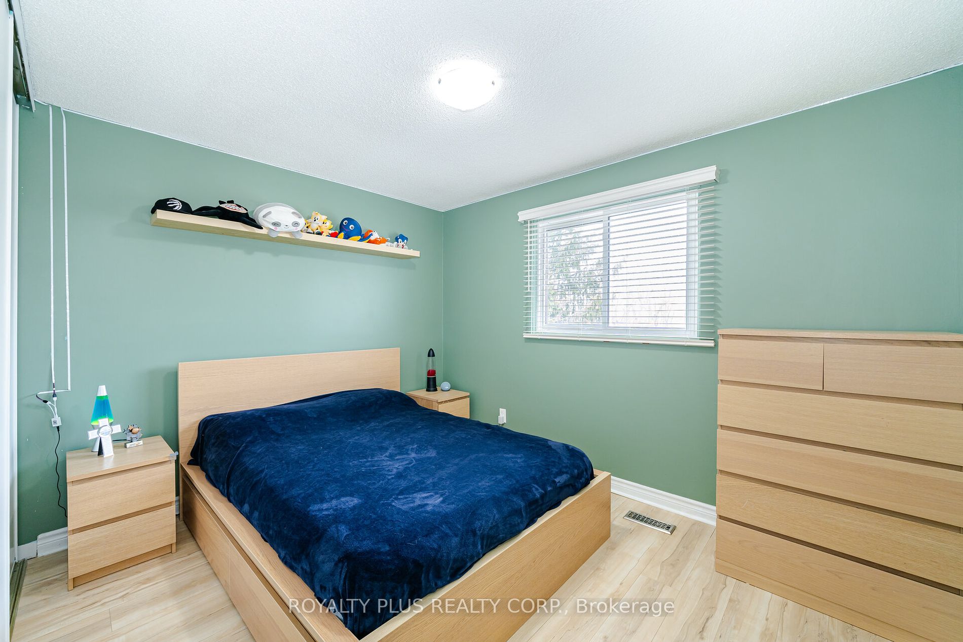 352 Hersey Cres