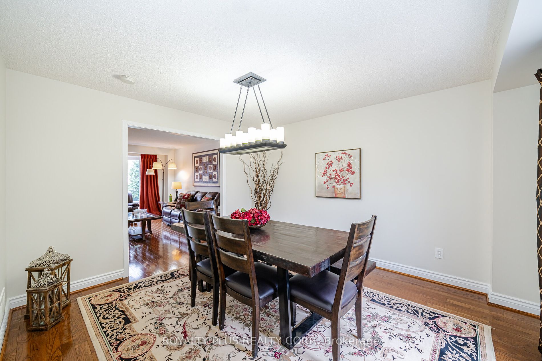 352 Hersey Cres