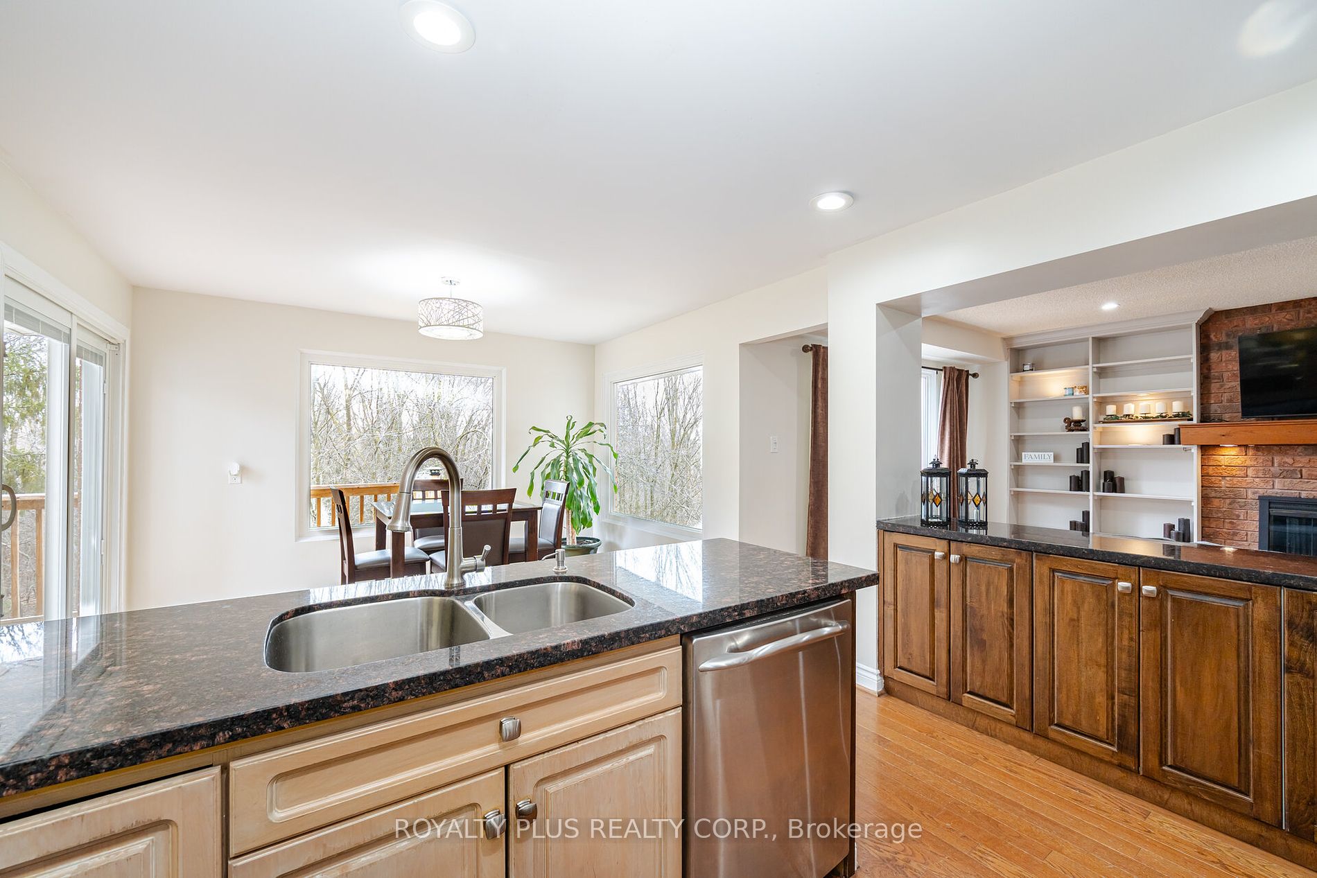 352 Hersey Cres
