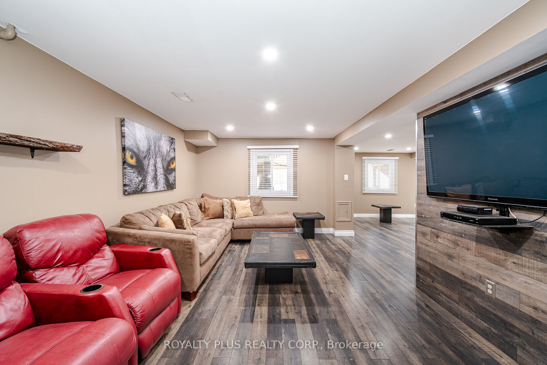 352 Hersey Cres