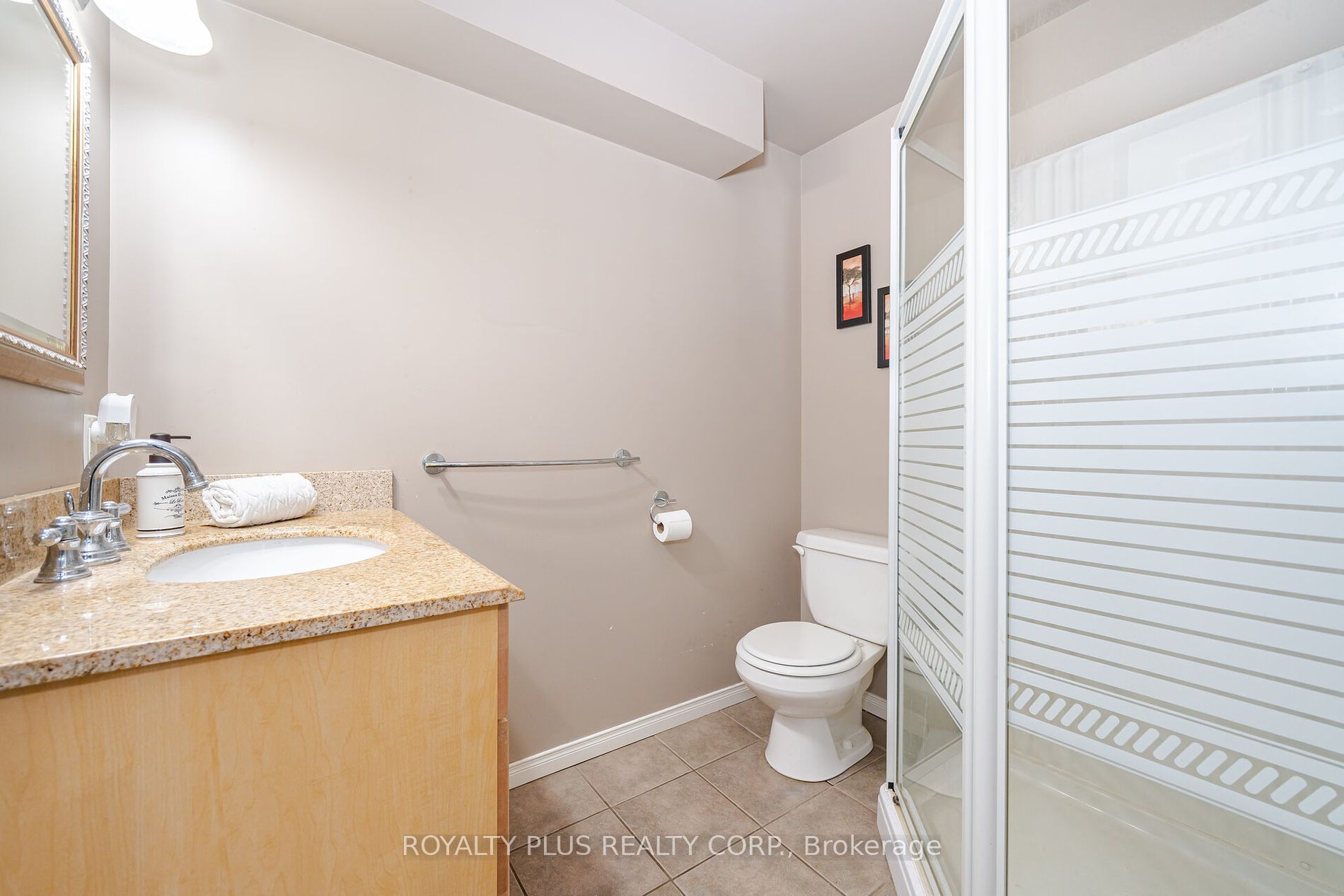 352 Hersey Cres