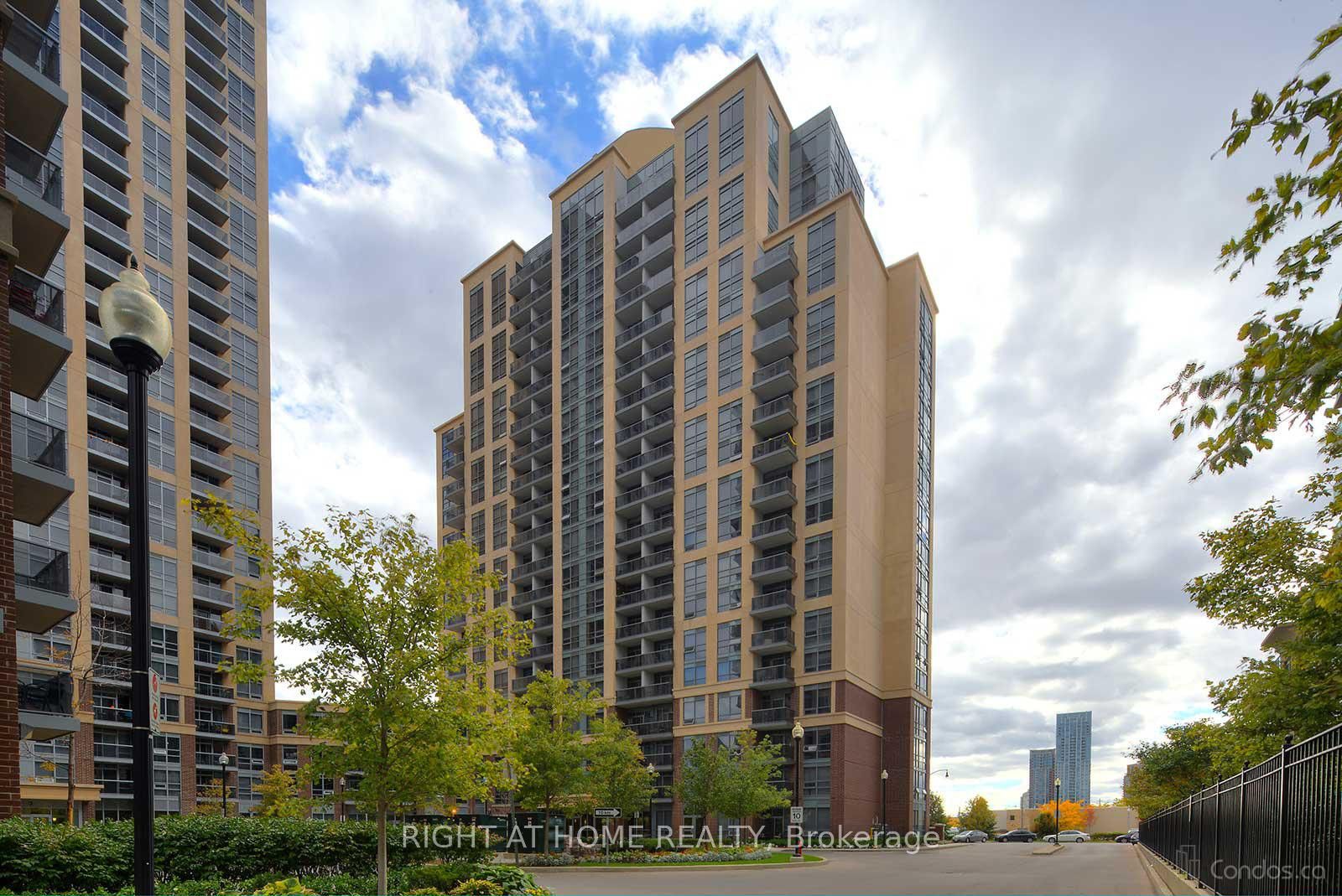 1 Michael Power Pl, #806