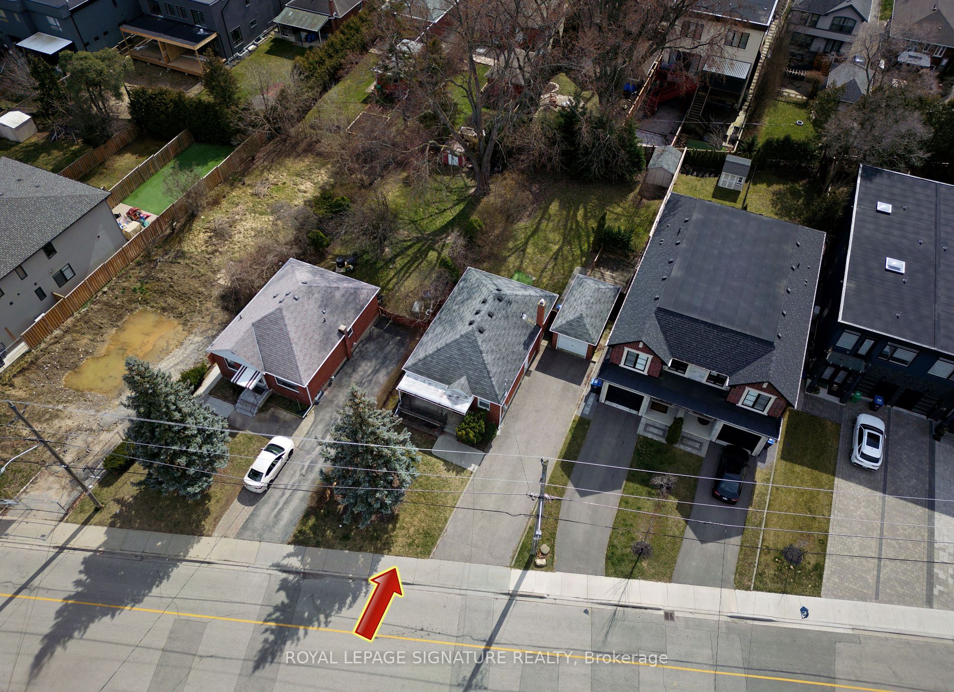 32 Pine Ave N