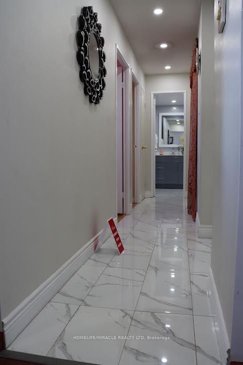 3533 Derry Rd E, #608