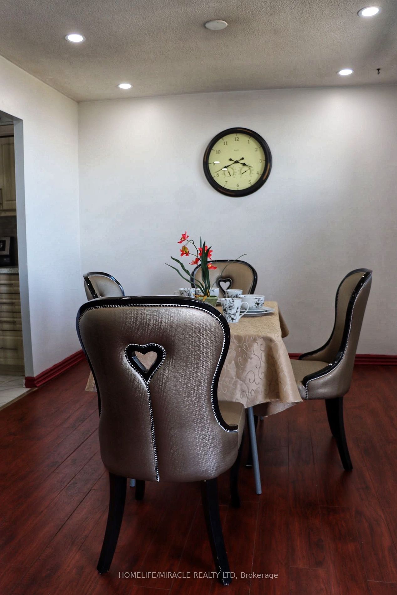 3533 Derry Rd E, #608