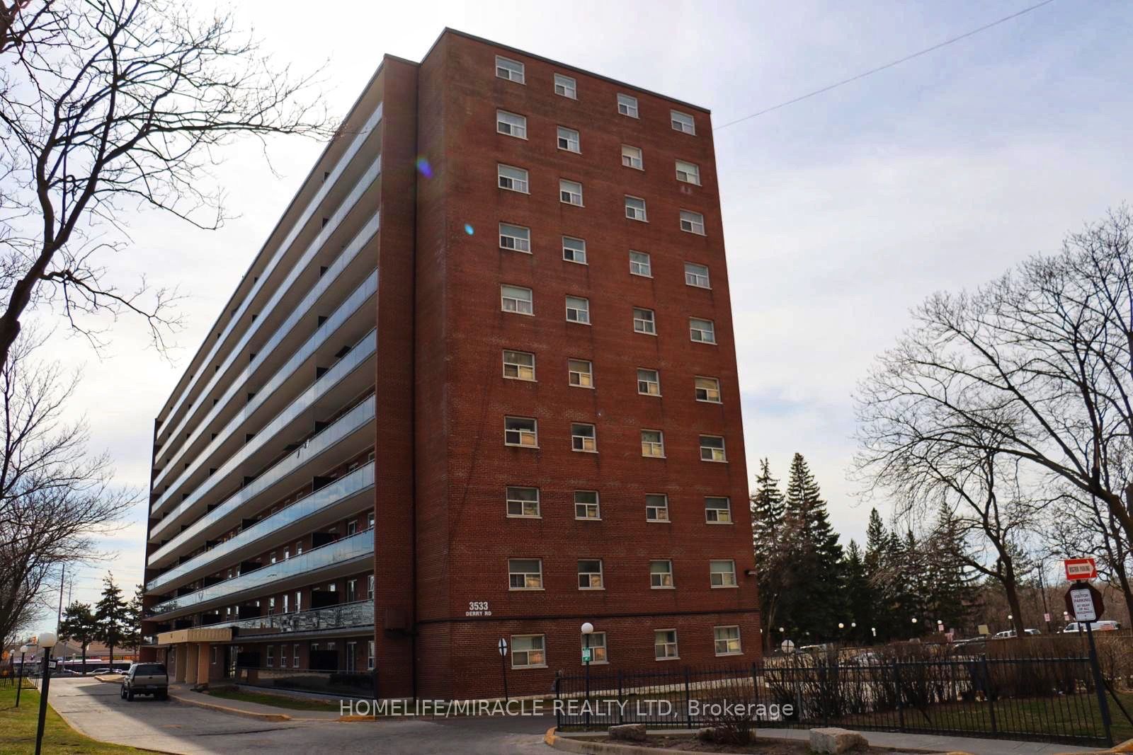 3533 Derry Rd E, #608