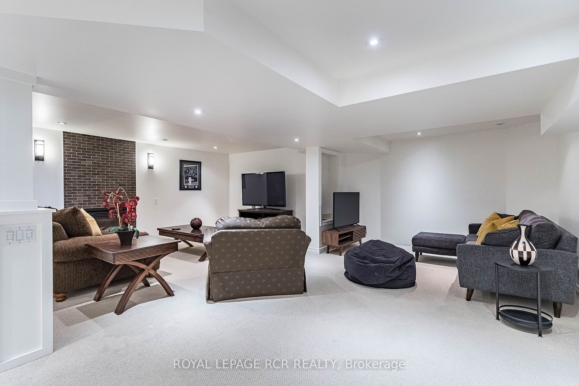 20 Kingsgate Pl