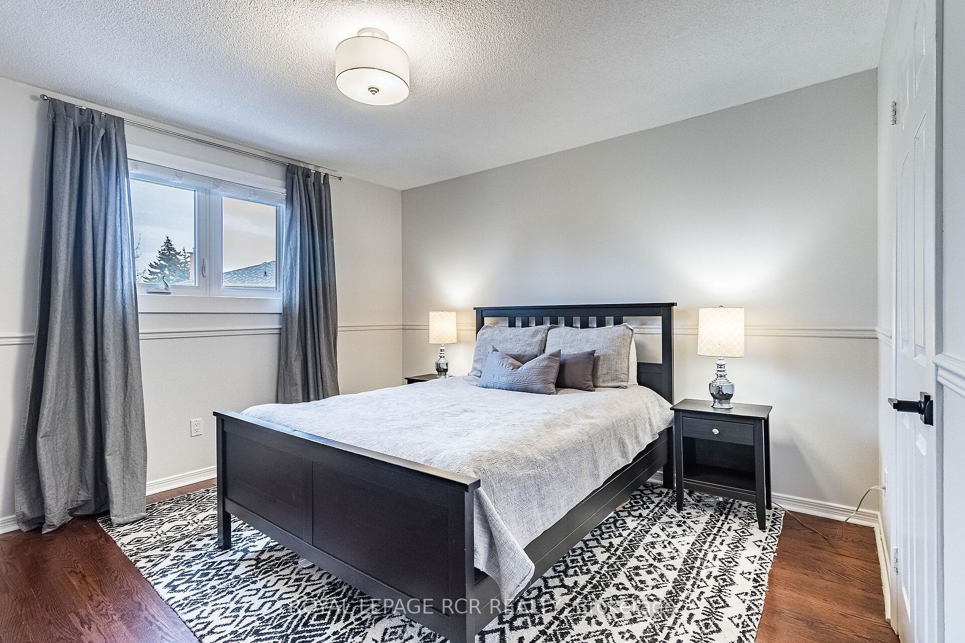20 Kingsgate Pl