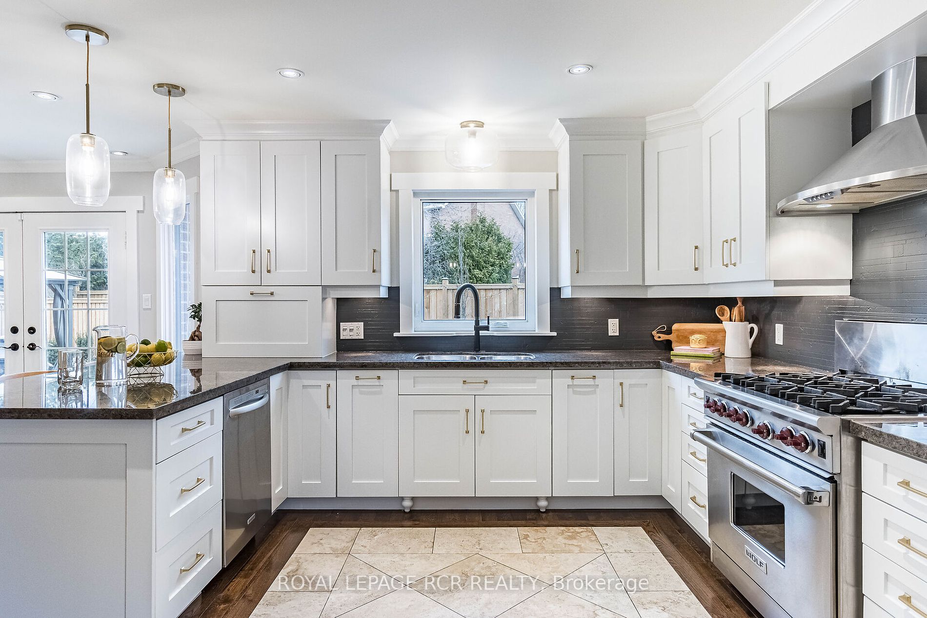 20 Kingsgate Pl