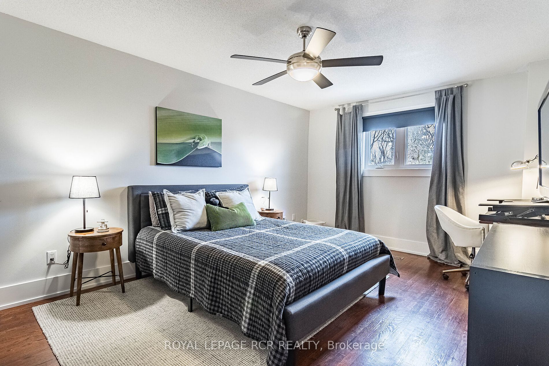 20 Kingsgate Pl