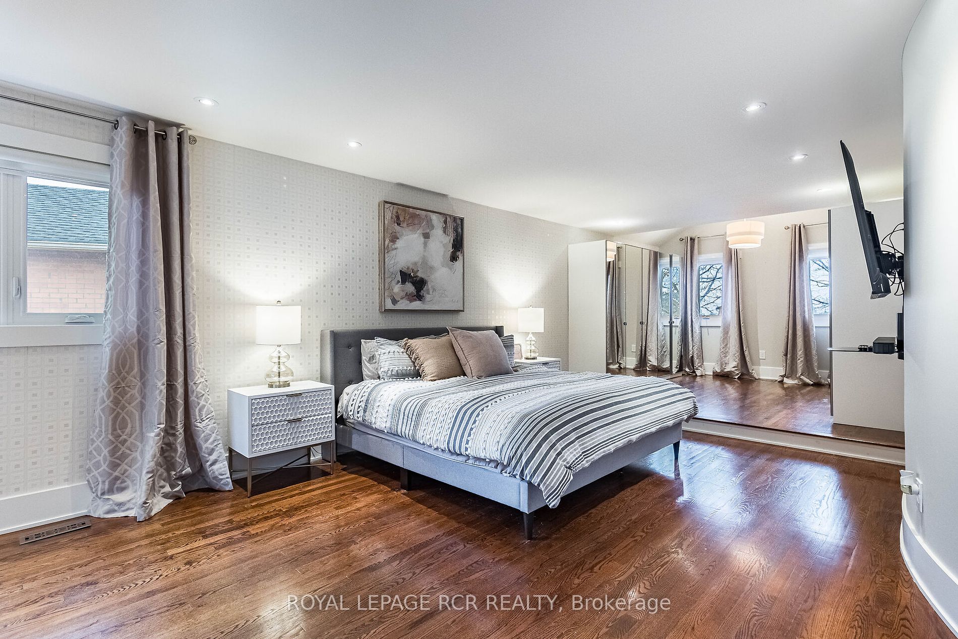 20 Kingsgate Pl