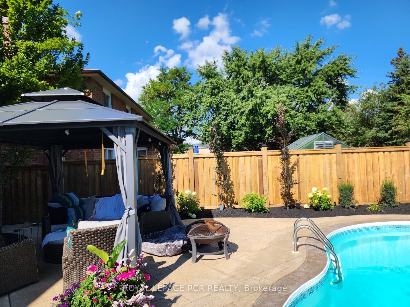 20 Kingsgate Pl