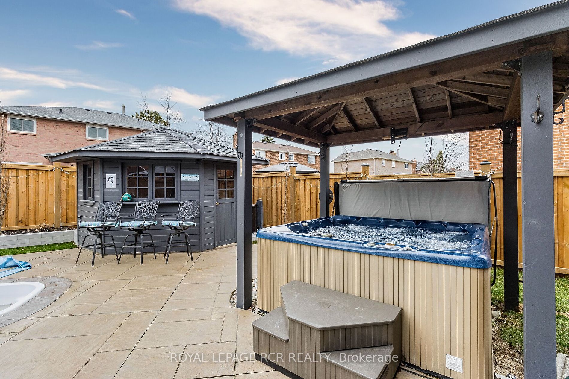 20 Kingsgate Pl