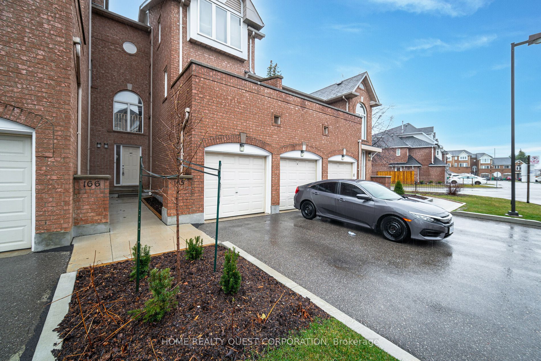 99 Bristol Rd E, #165