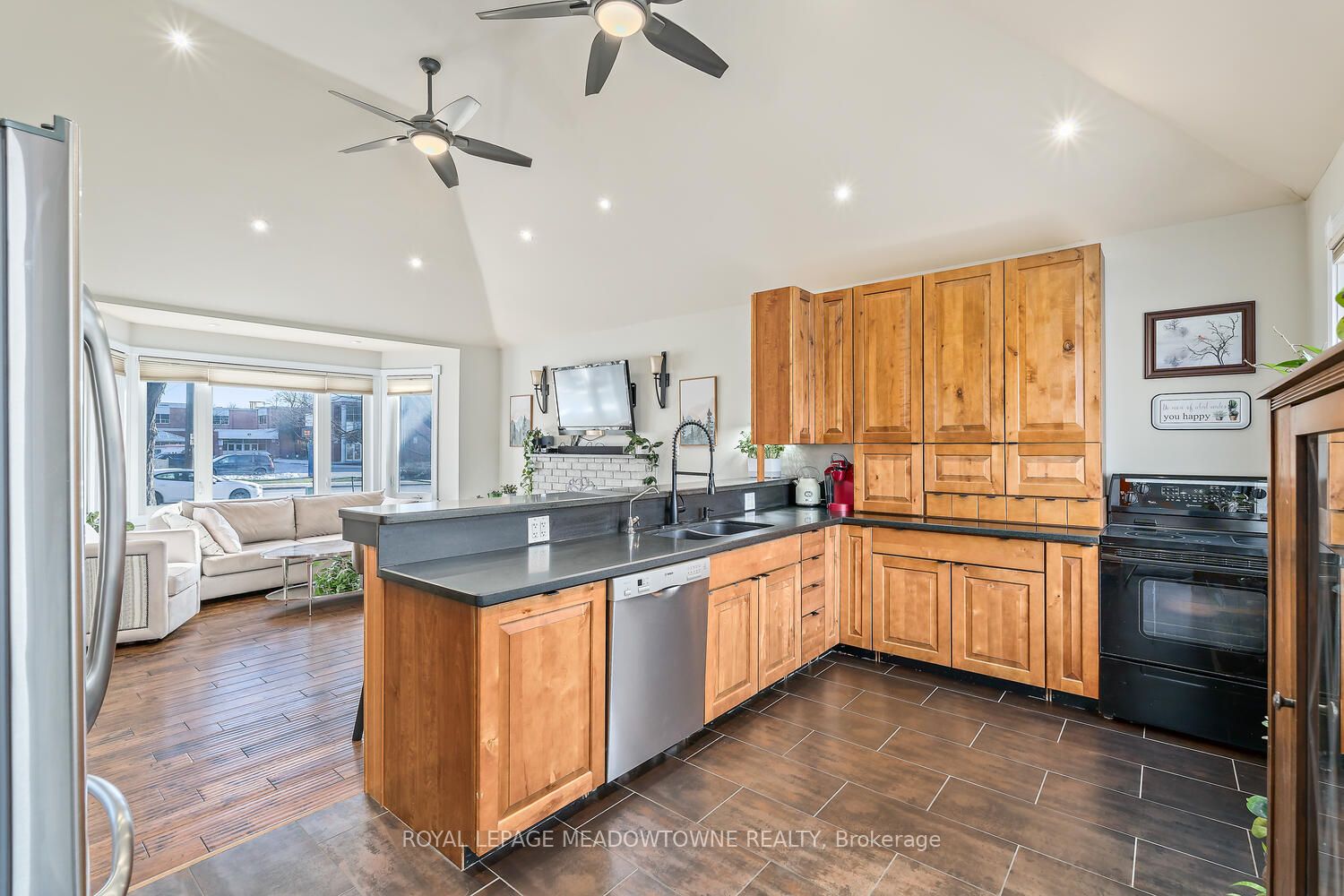 73 Guelph St