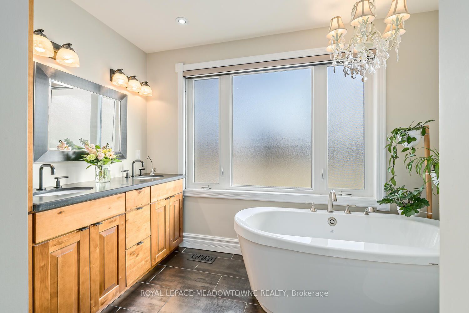 73 Guelph St