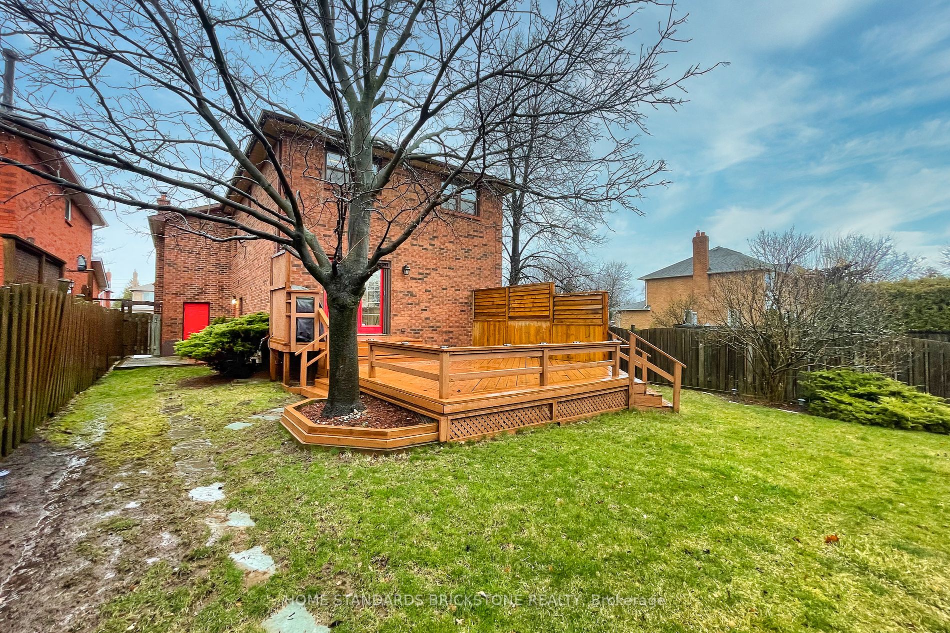 1534 Stoneybrook Tr