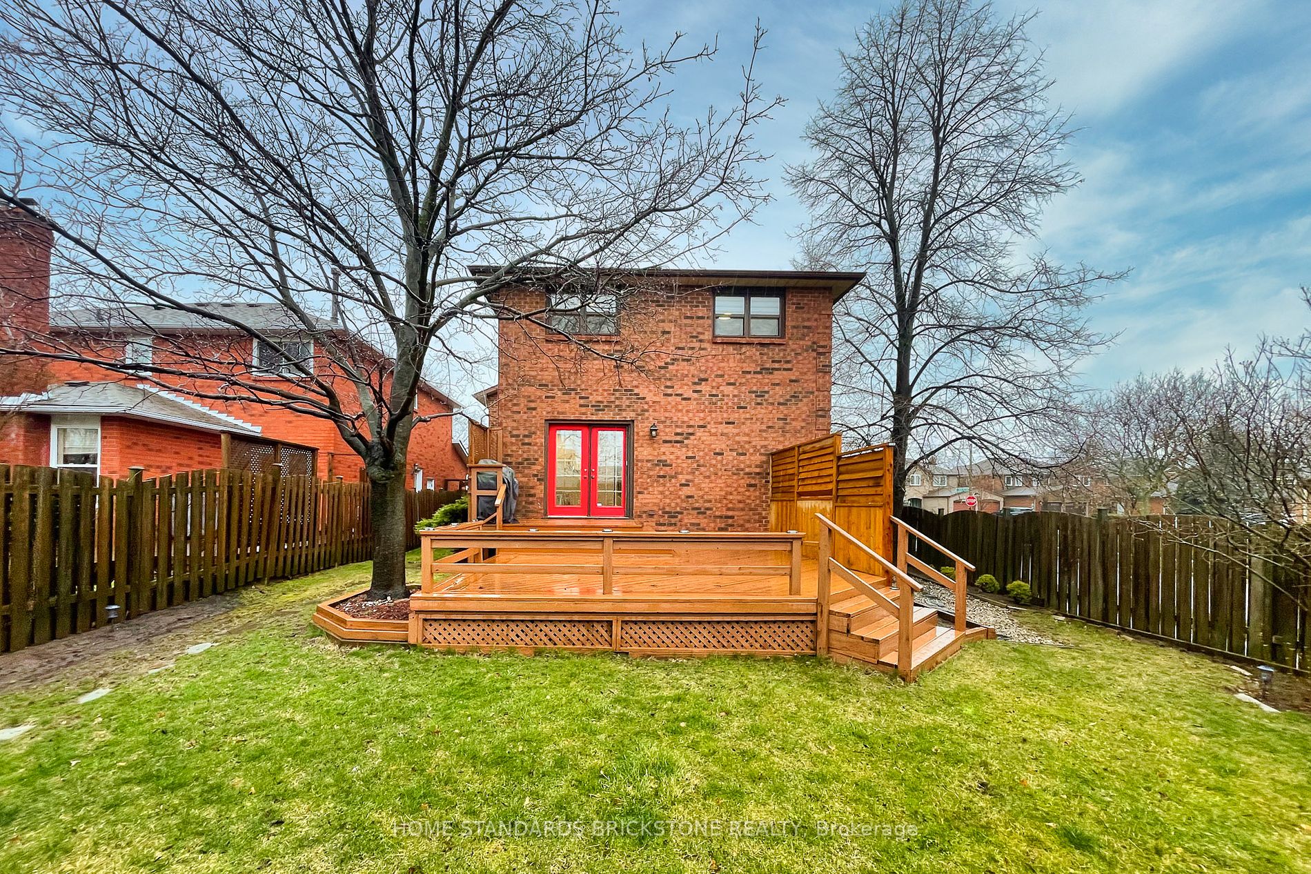 1534 Stoneybrook Tr