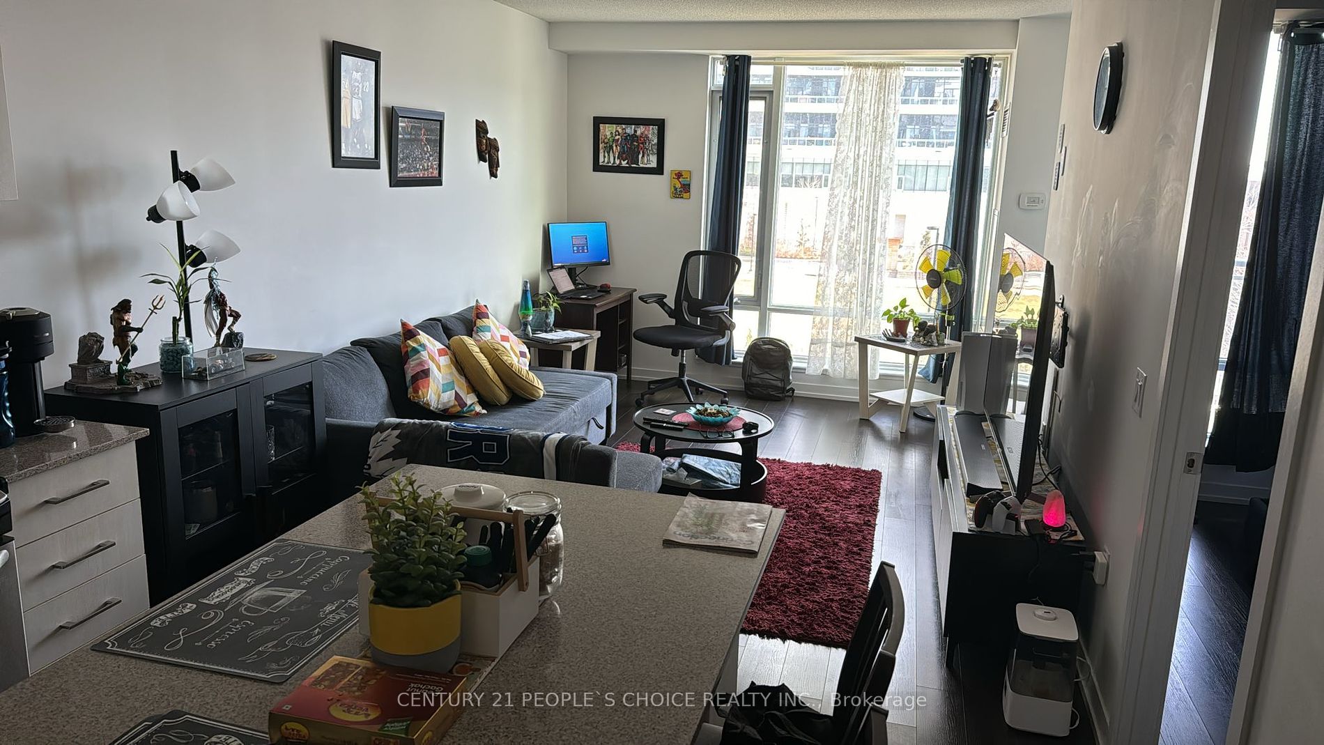 2560 Eglinton Ave W, #303