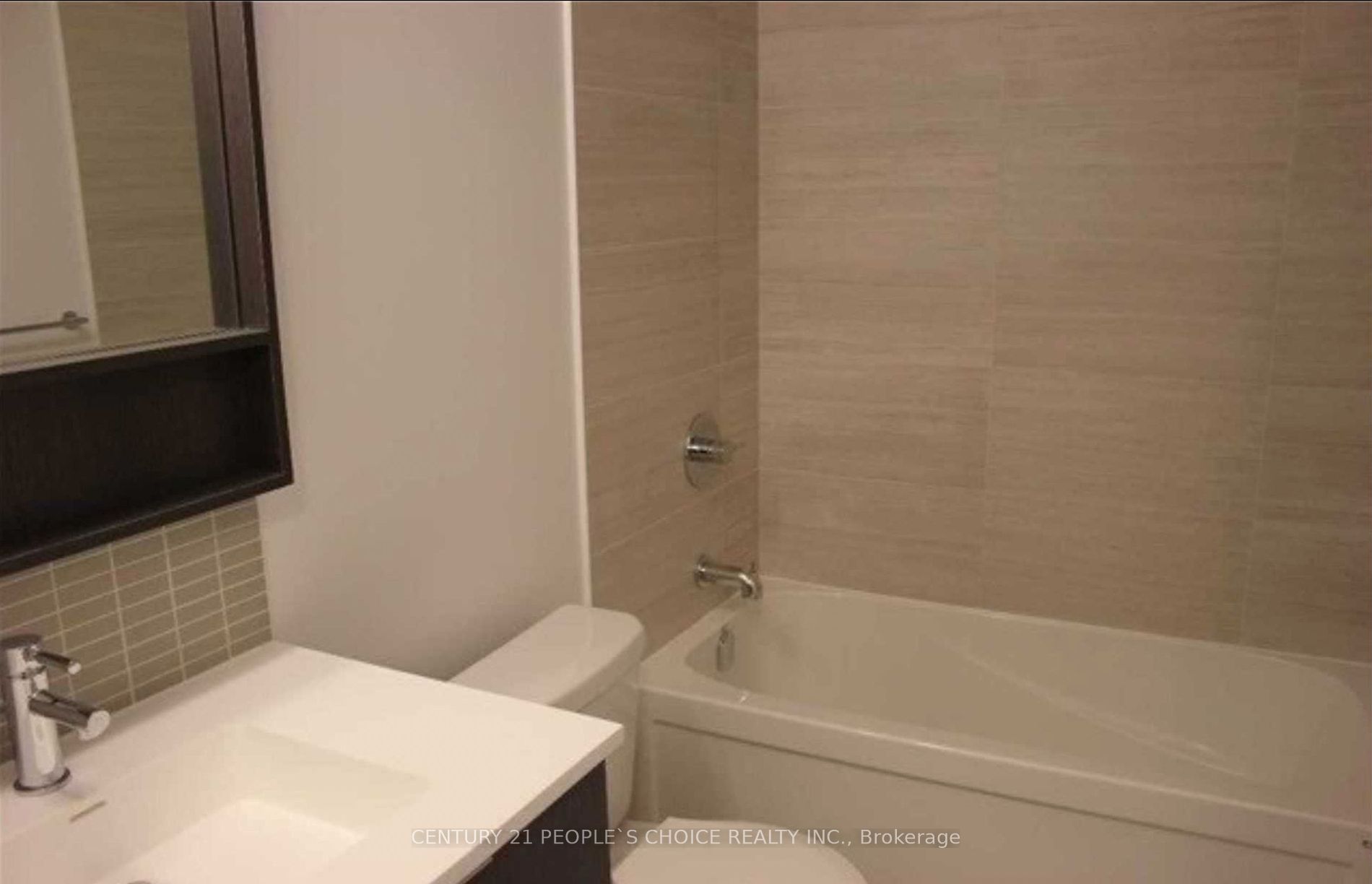 2560 Eglinton Ave W, #303