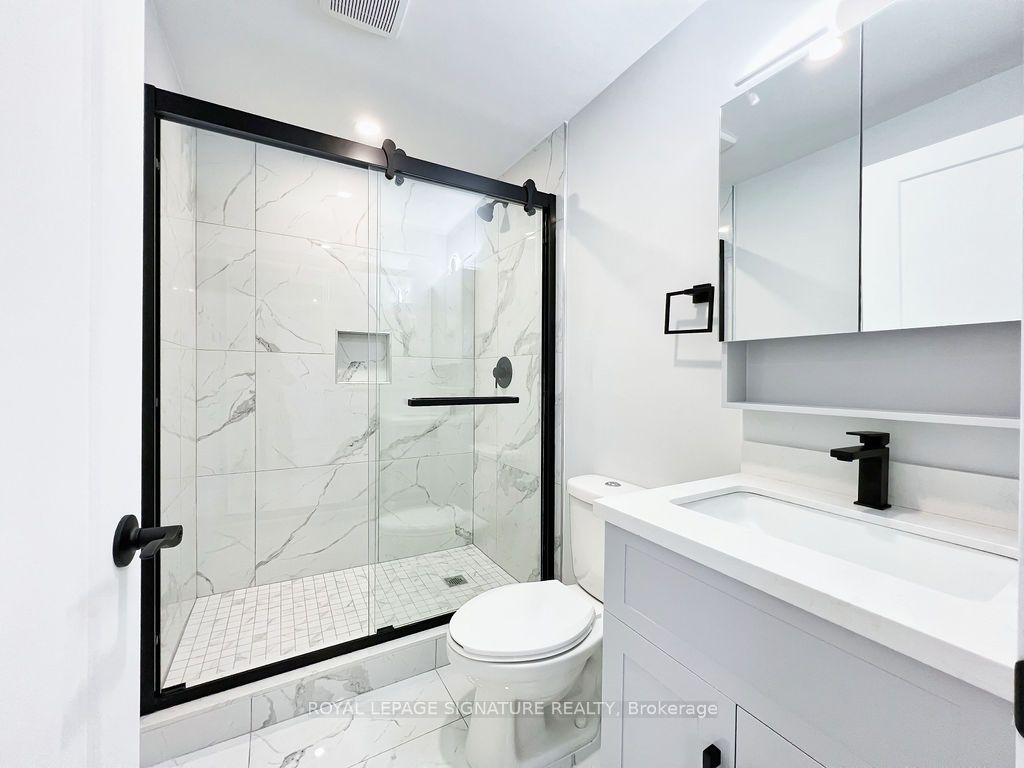 6412 Colebrook Cres