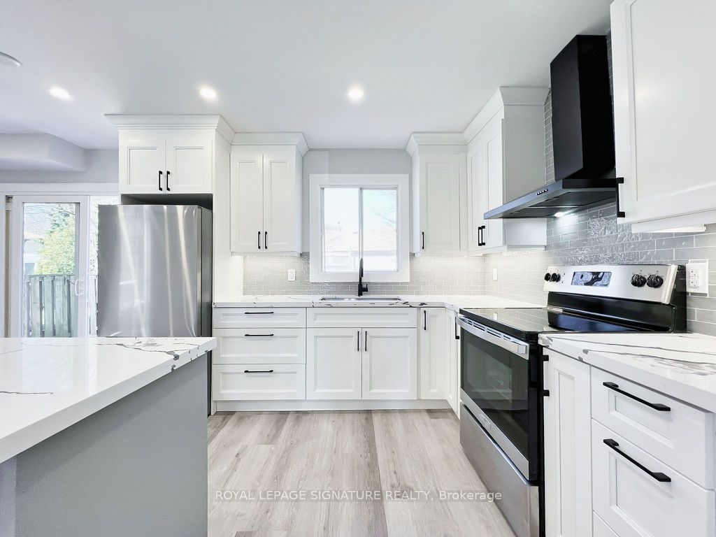 6412 Colebrook Cres