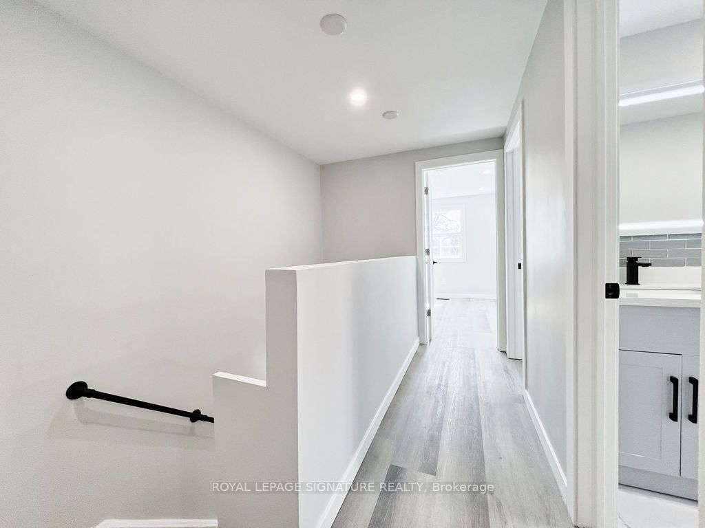 6412 Colebrook Cres