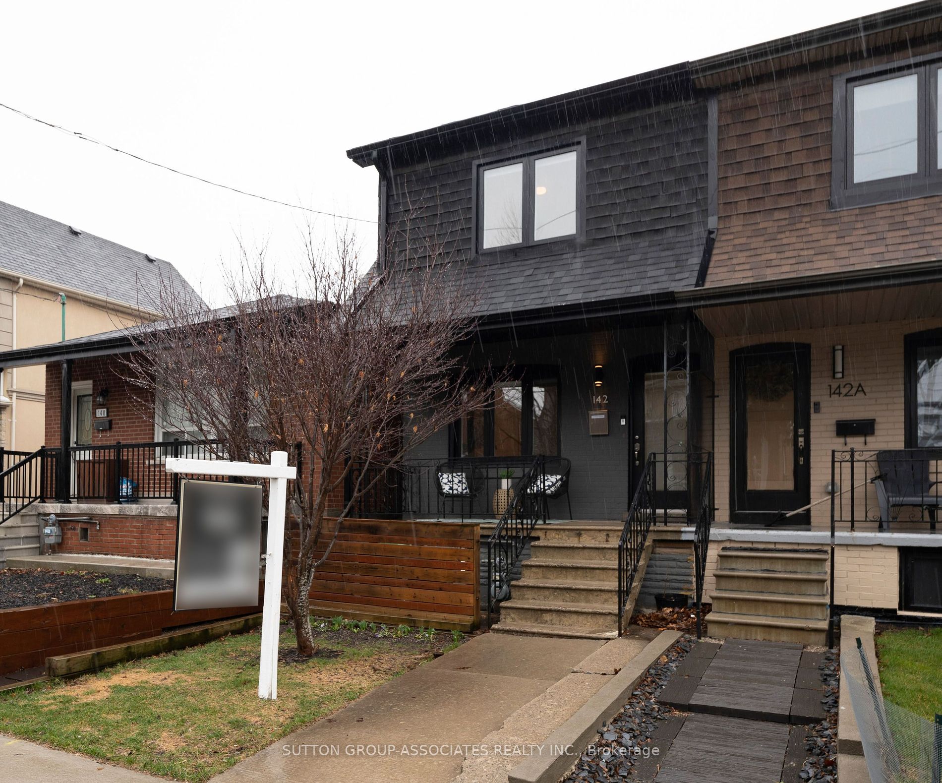 142 Earlscourt Ave