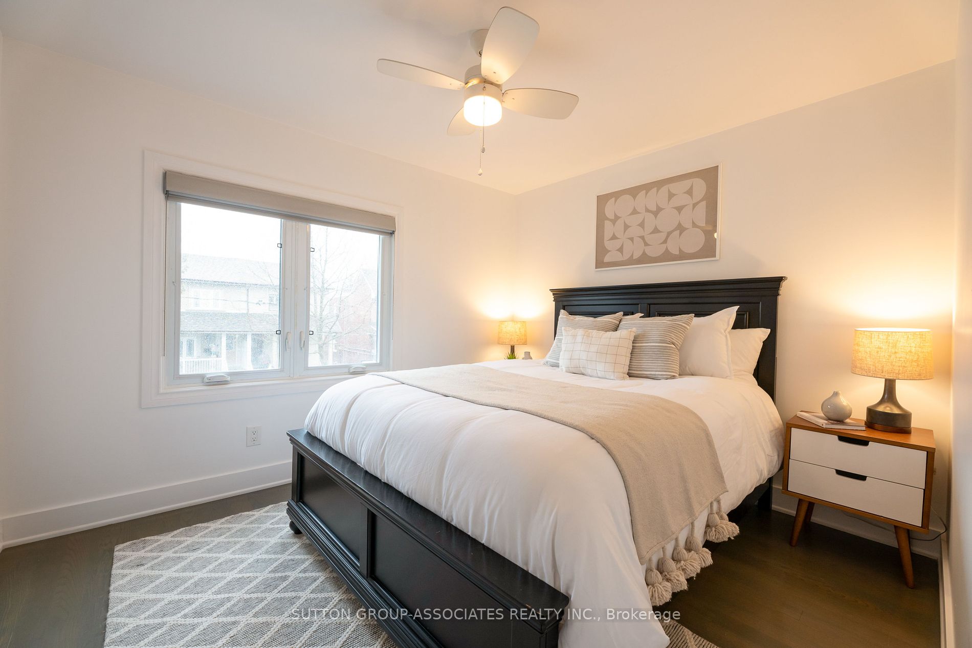 142 Earlscourt Ave