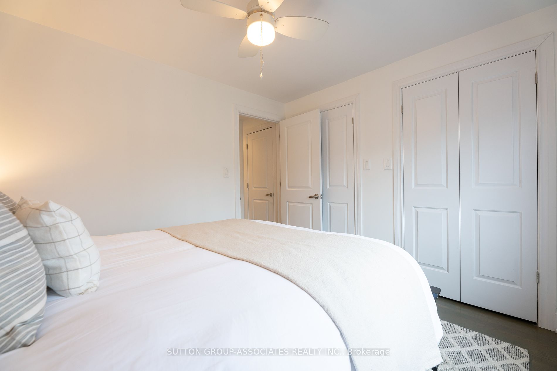 142 Earlscourt Ave
