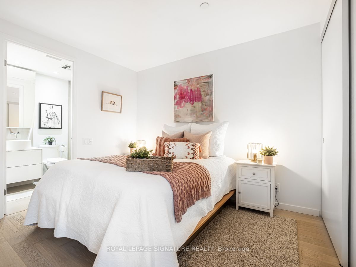 383 Sorauren Ave, #604