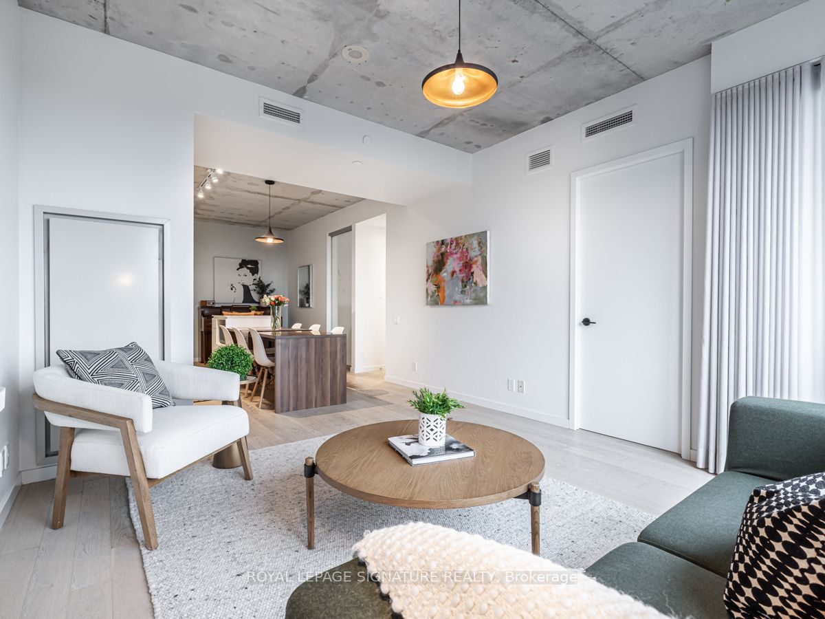 383 Sorauren Ave, #604