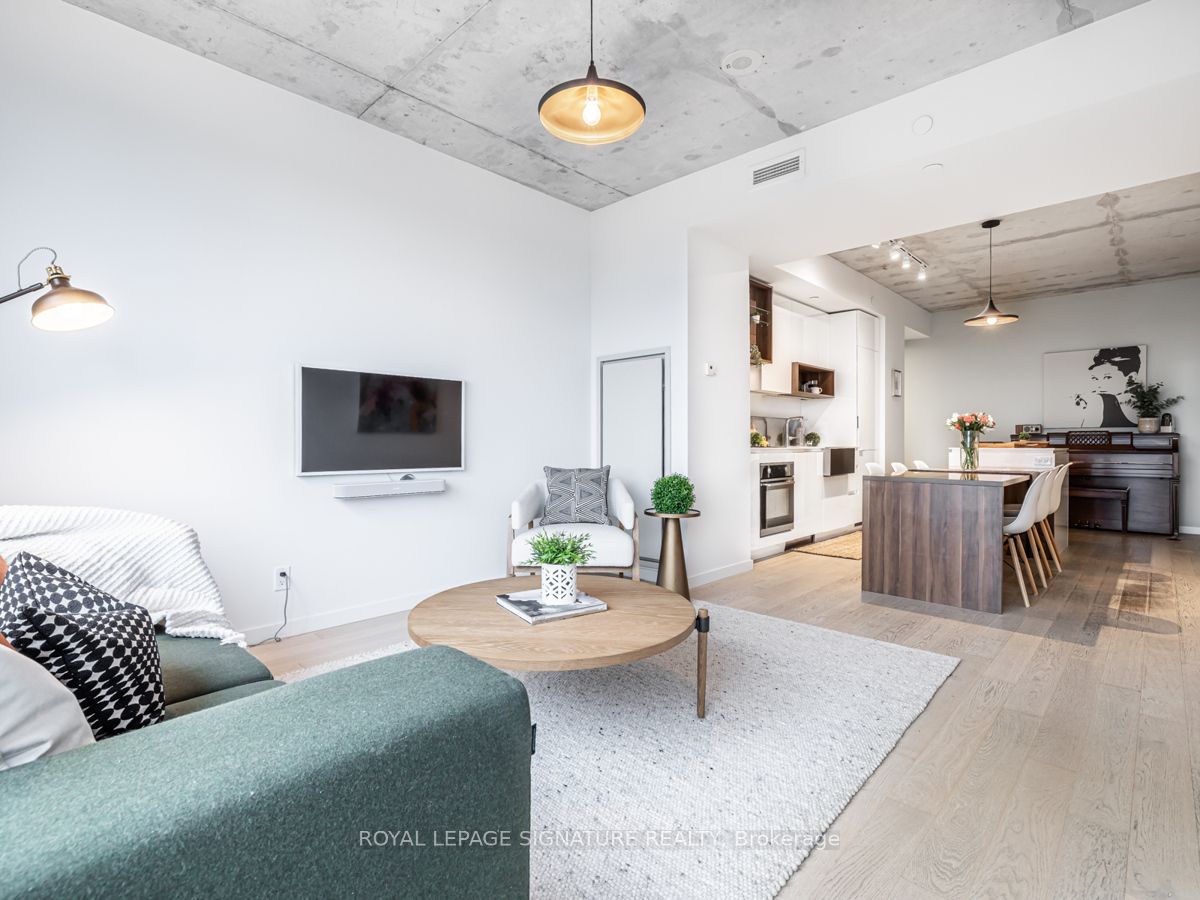 383 Sorauren Ave, #604