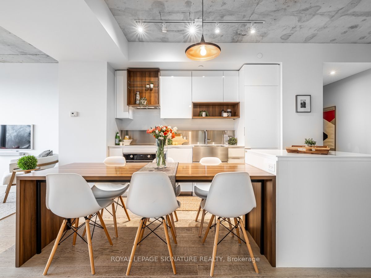 383 Sorauren Ave, #604