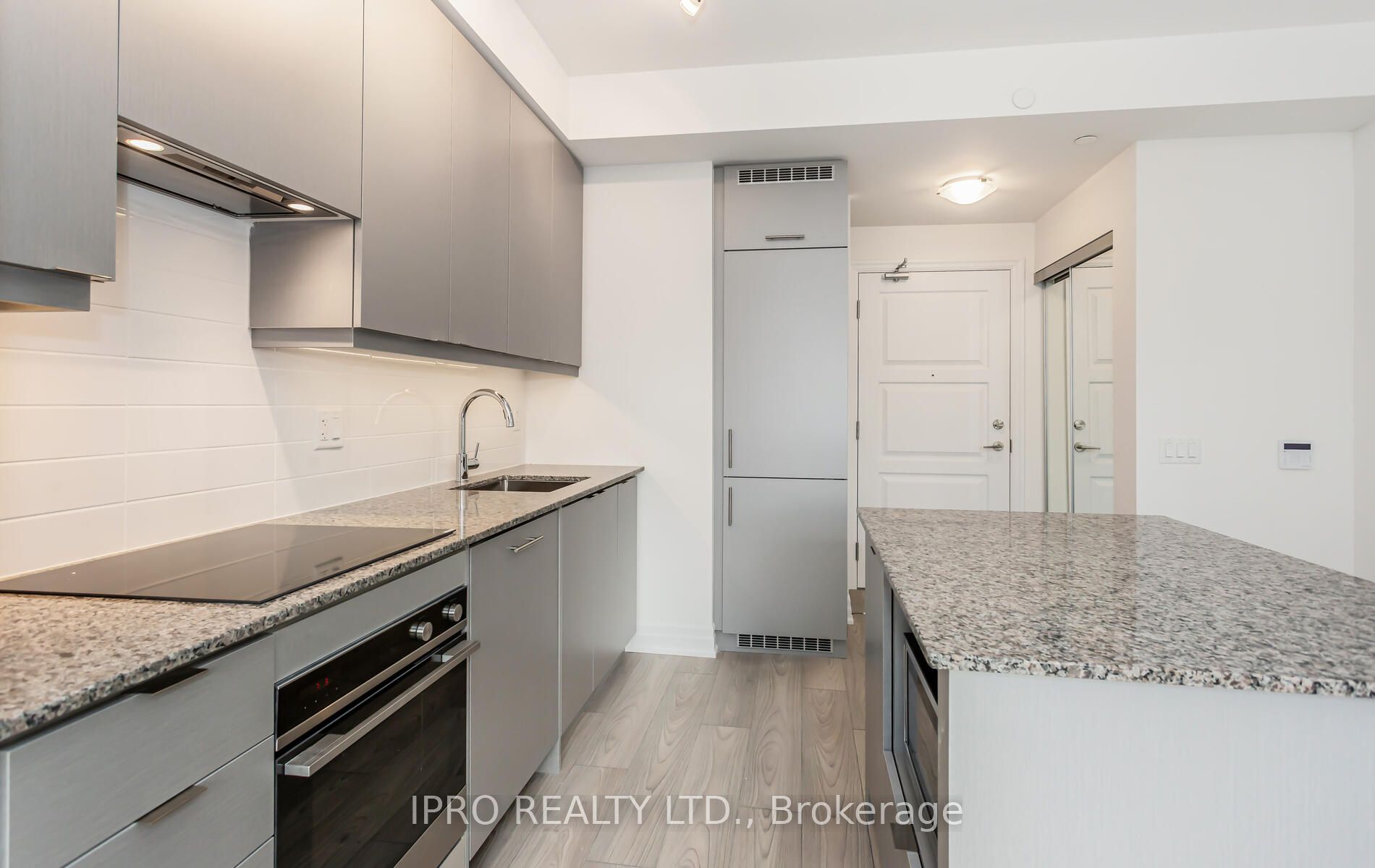 36 Elm Dr W, #1610