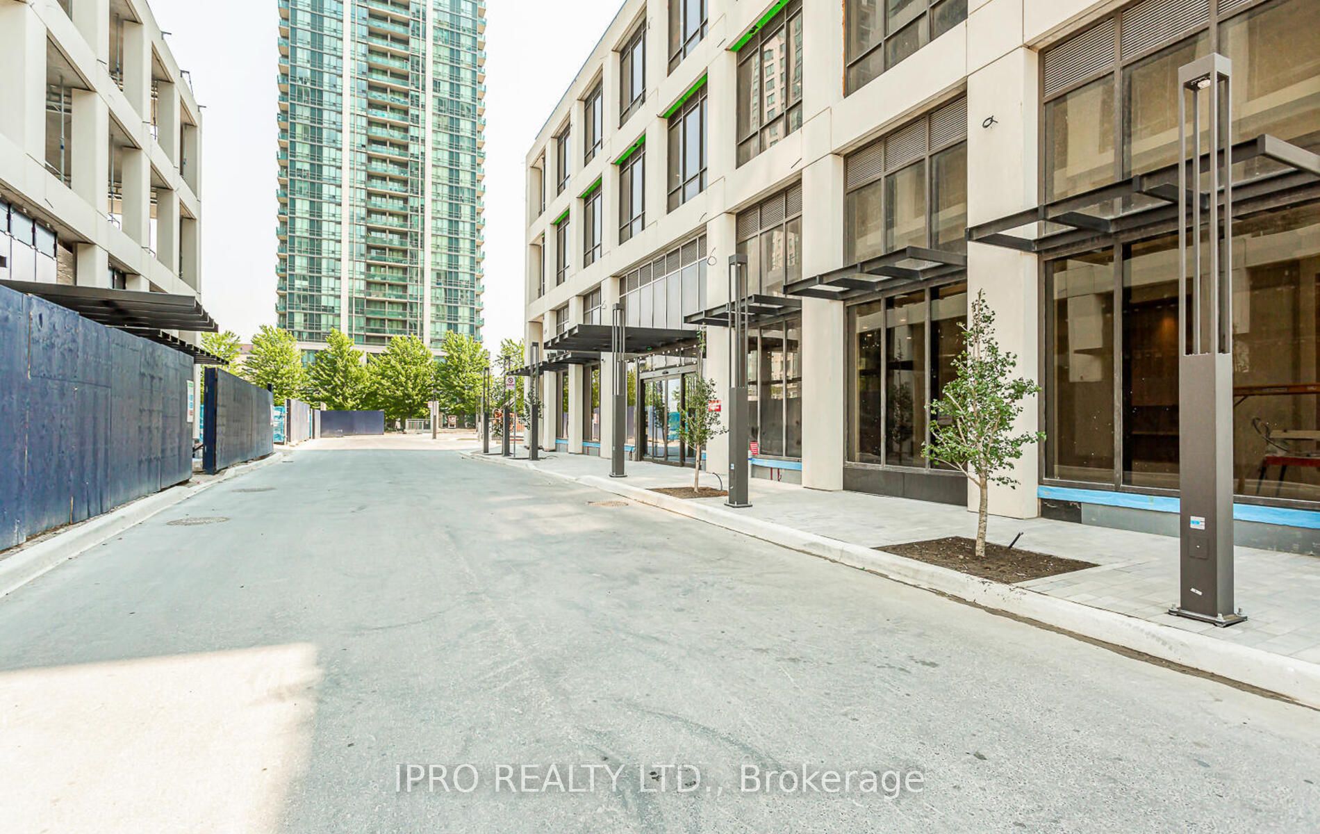 36 Elm Dr W, #1610