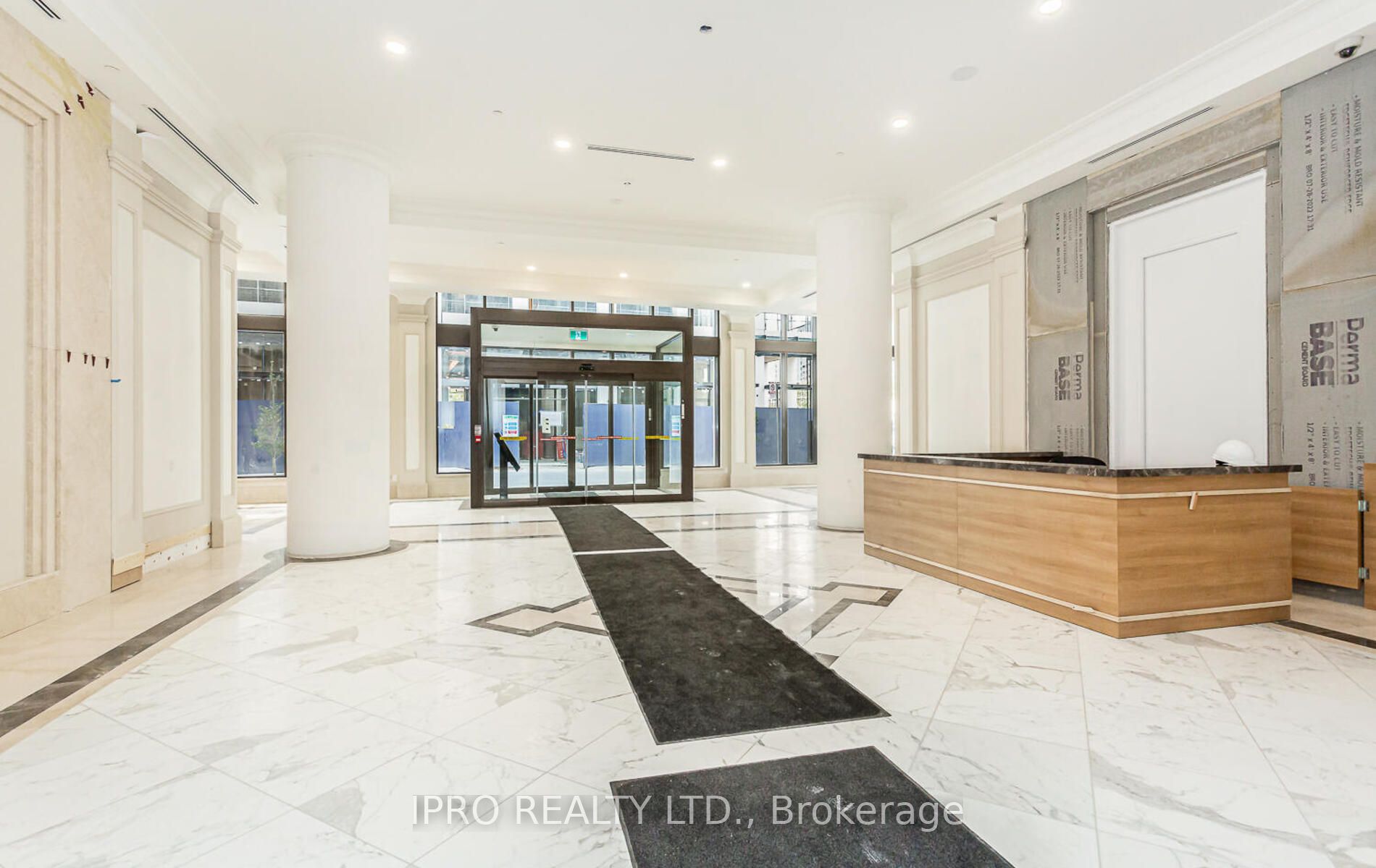 36 Elm Dr W, #1610