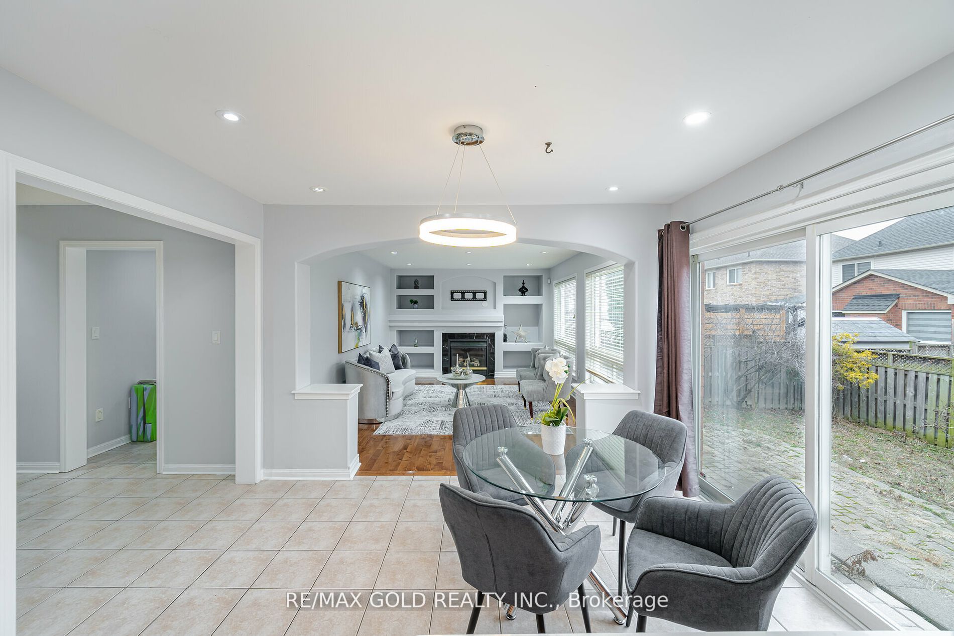 6 Mistybrook Crescent