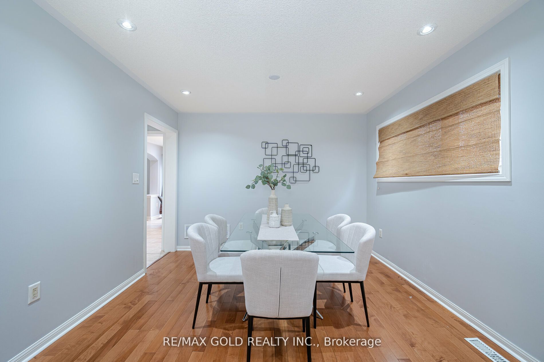6 Mistybrook Crescent