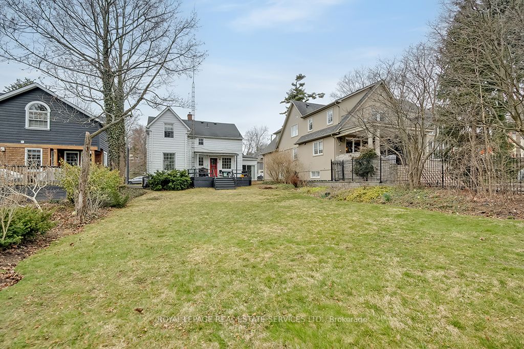 25 Howard Avenue