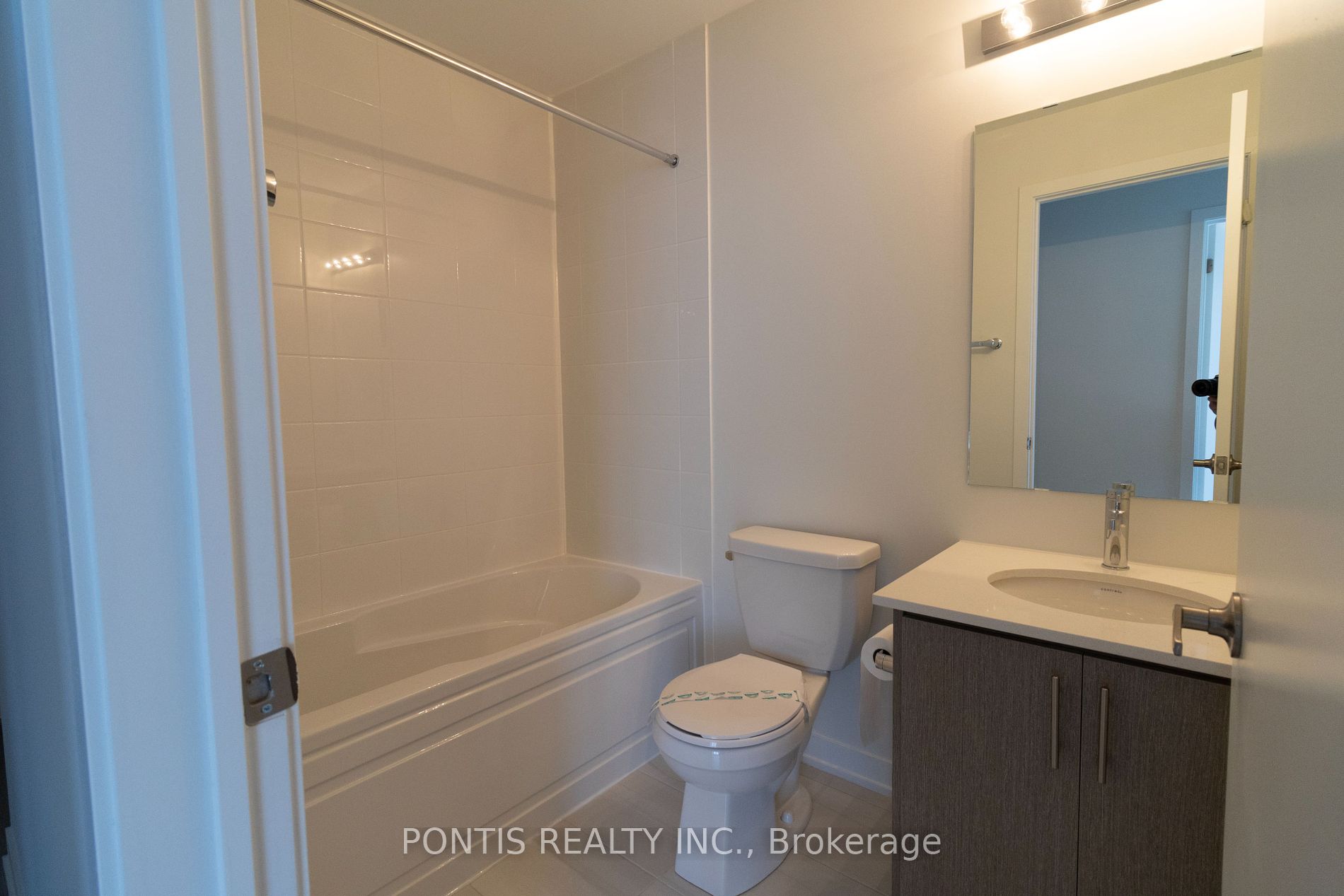 3556 Colonial Dr, #16