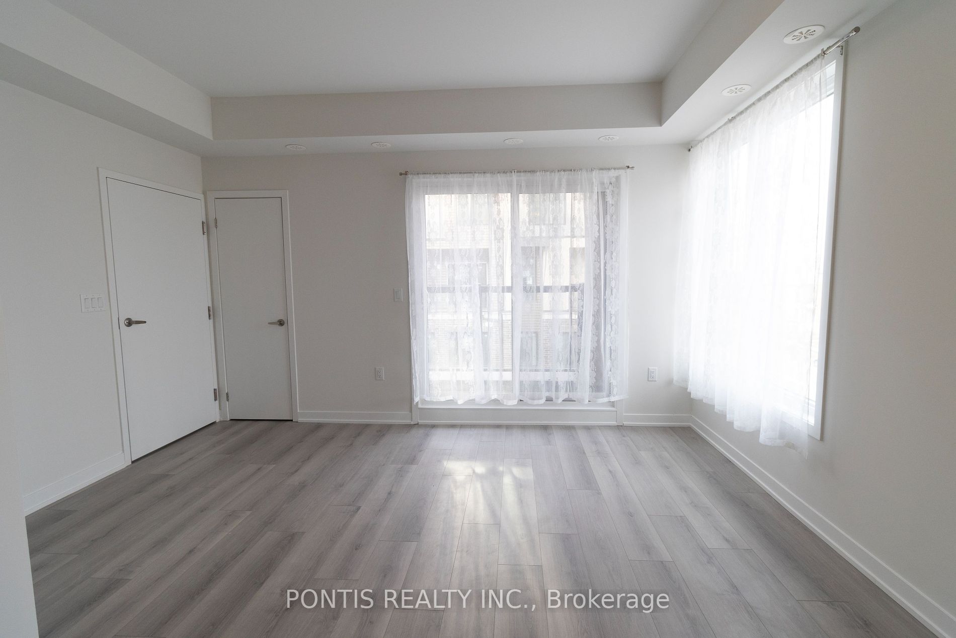 3556 Colonial Dr, #16