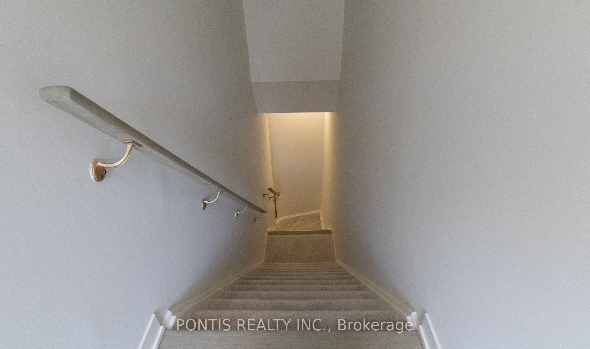 3556 Colonial Dr, #16