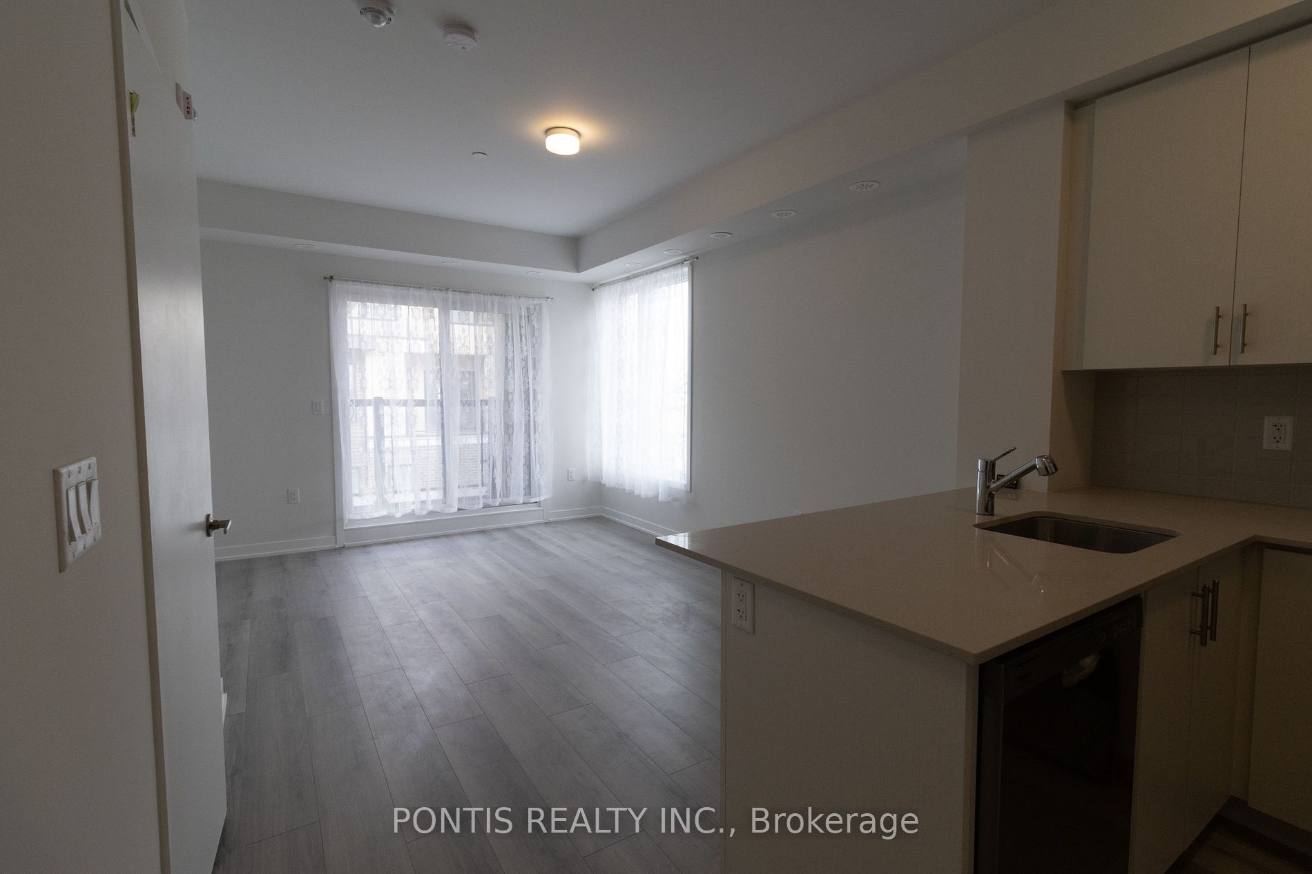 3556 Colonial Dr, #16