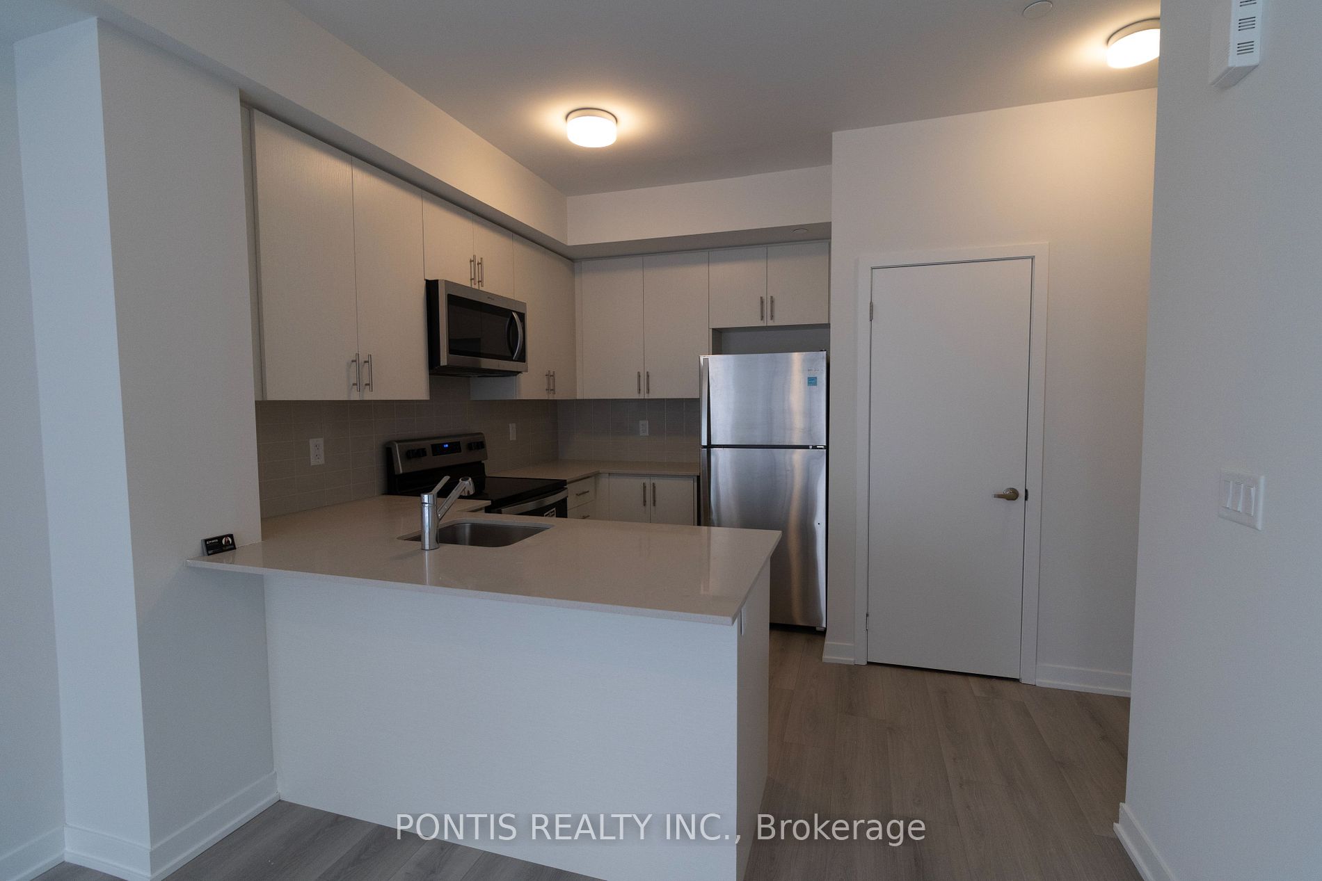 3556 Colonial Dr, #16