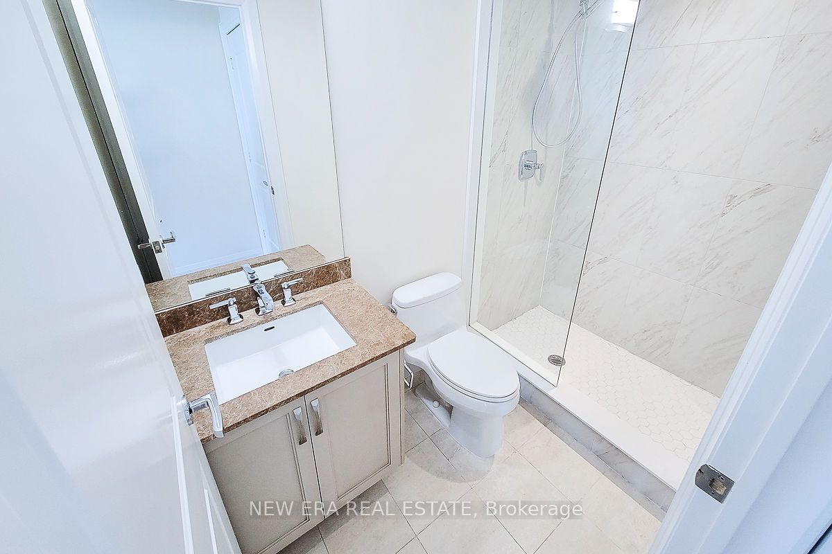 11 Bronte Rd, #323