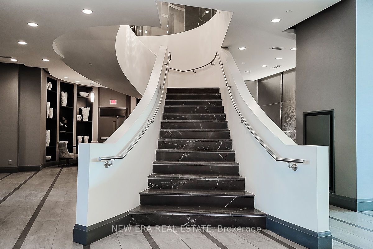 11 Bronte Rd, #323