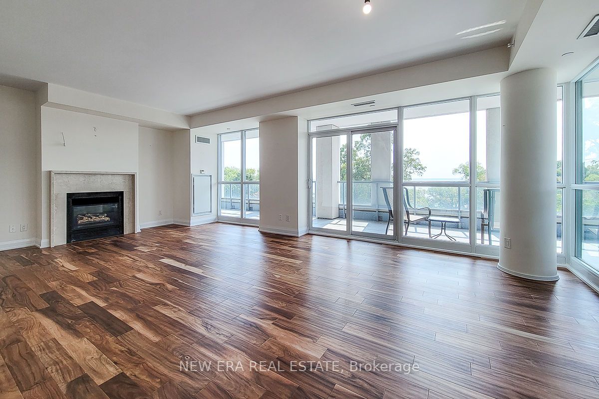 11 Bronte Rd, #323