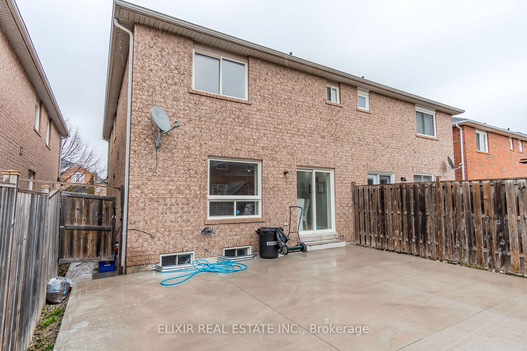 32 Trumpet Valley Boulevard