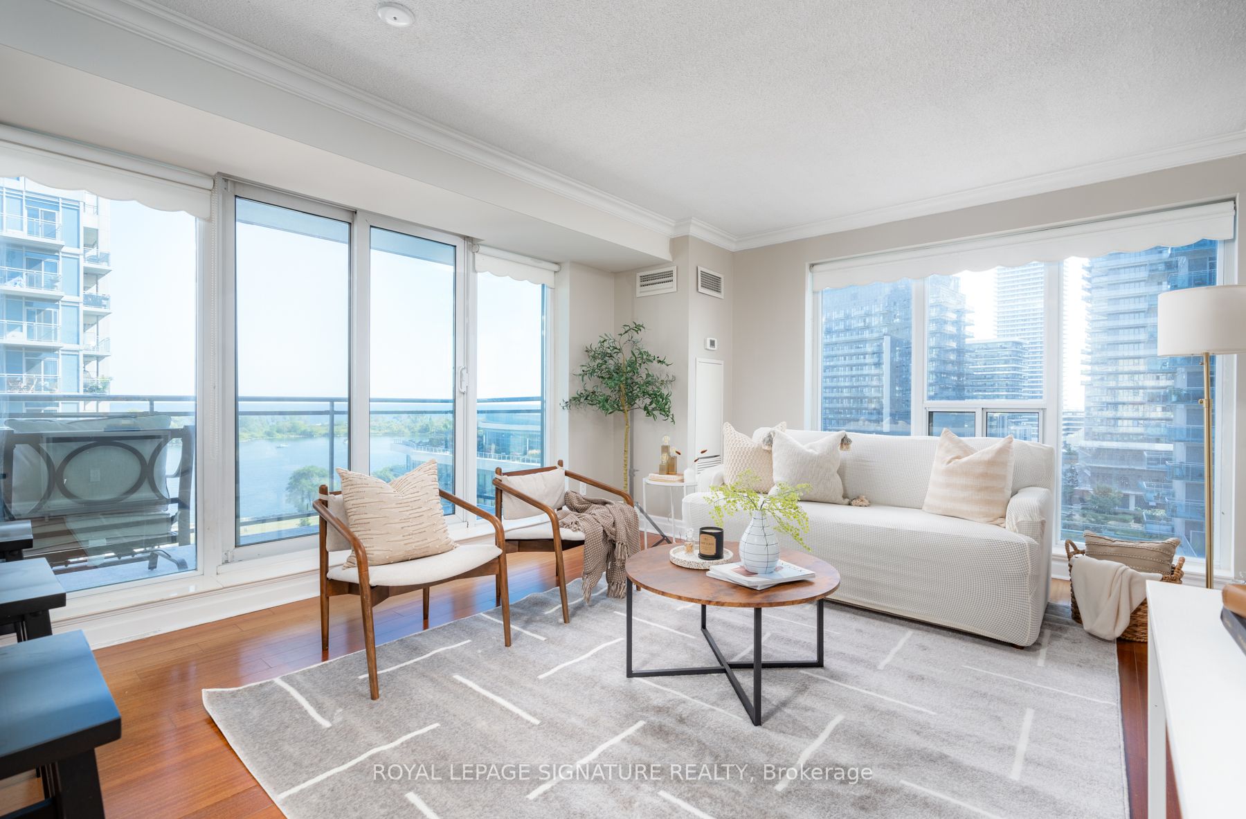 2121 Lake Shore Boulevard W, #1012